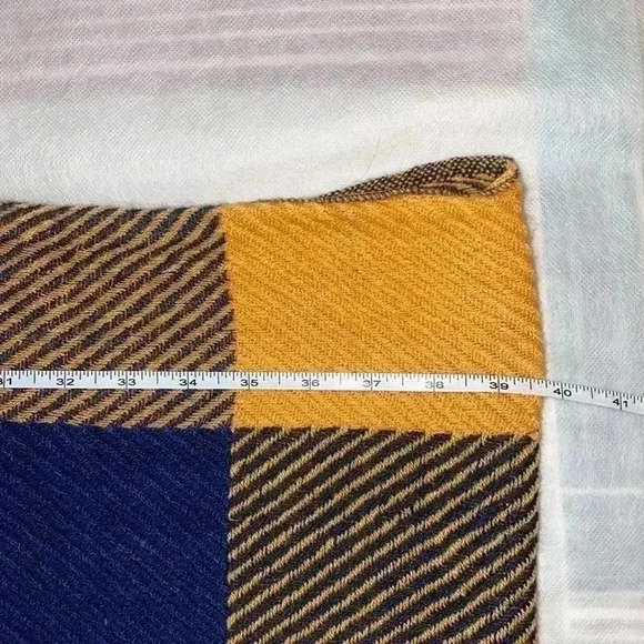 Vintage Scarf  🧣 New Condition Never Worn - Picture 3 of 4